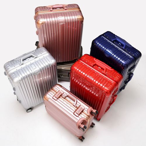 日本行李箱24寸